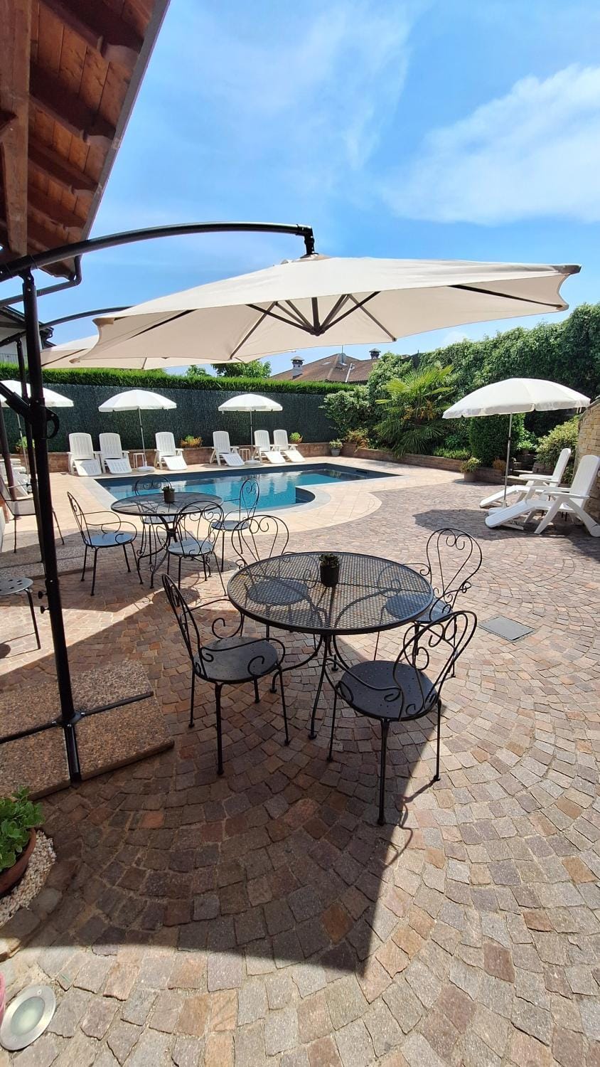 Property building, Swimming pool