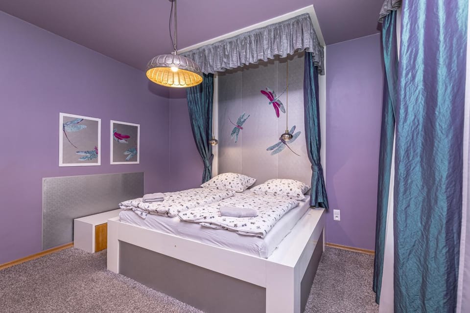 Bed, Bedroom