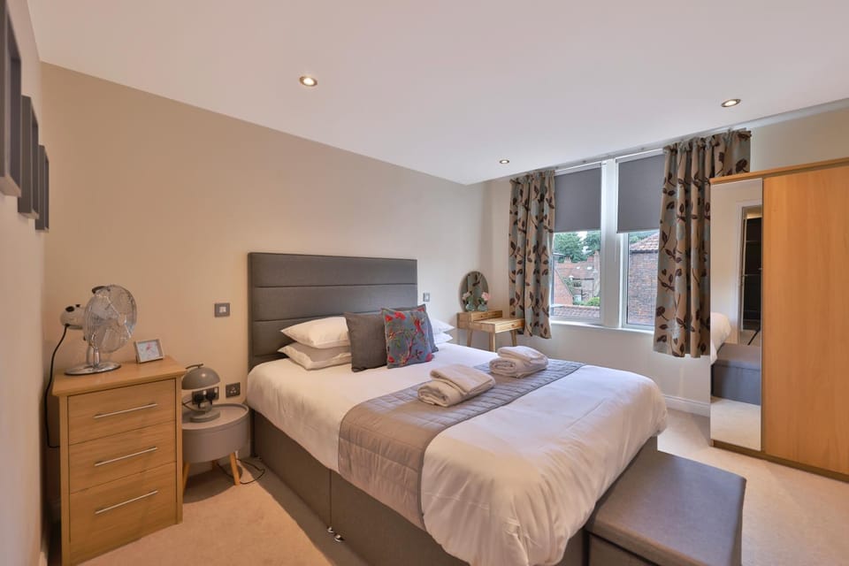 Aspire - 2 bed, parking, 3 minute walk to minster Apartment in York