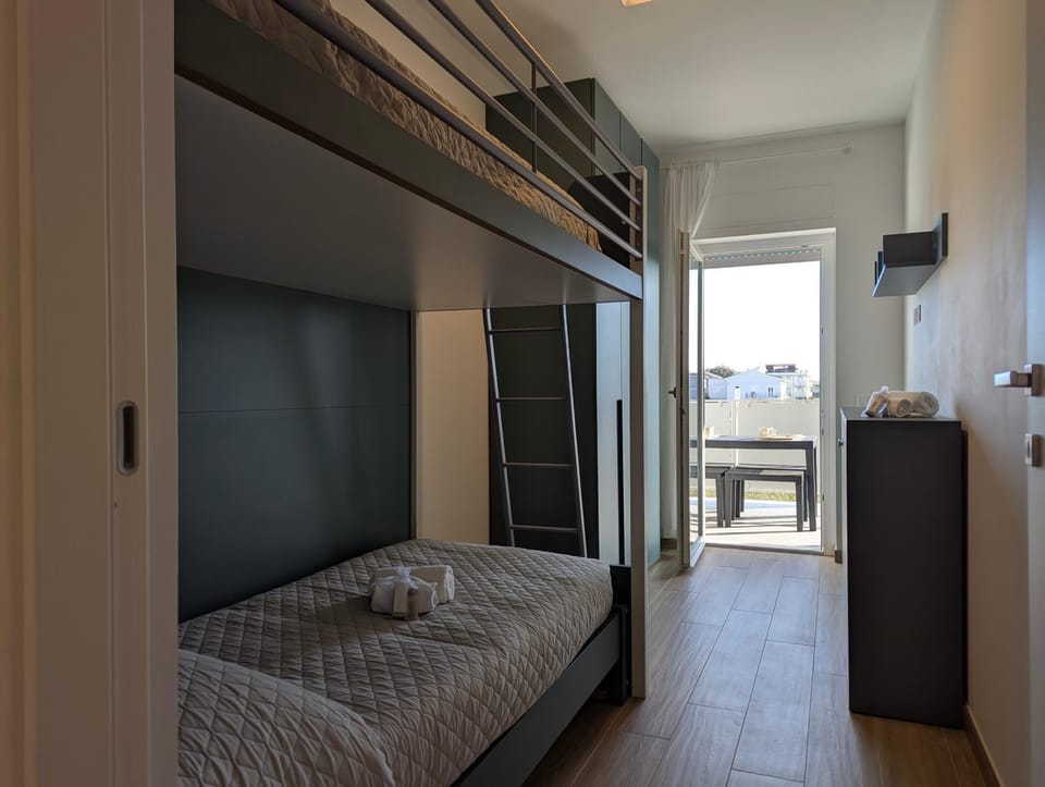 Design AC Wifi Patio Esterno 5 min dal mare Apartment in Civitanova Marche