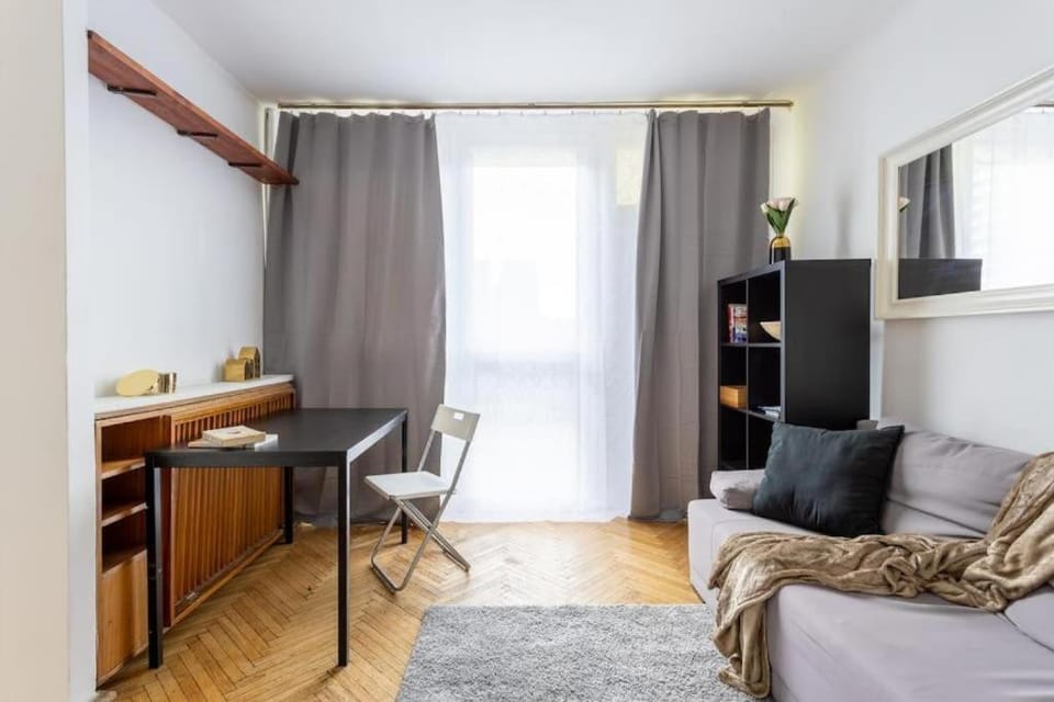 Bed, Kitchen or kitchenette, Living room, Photo of the whole room, Seating area, Dining area, Bedroom, hair dresser