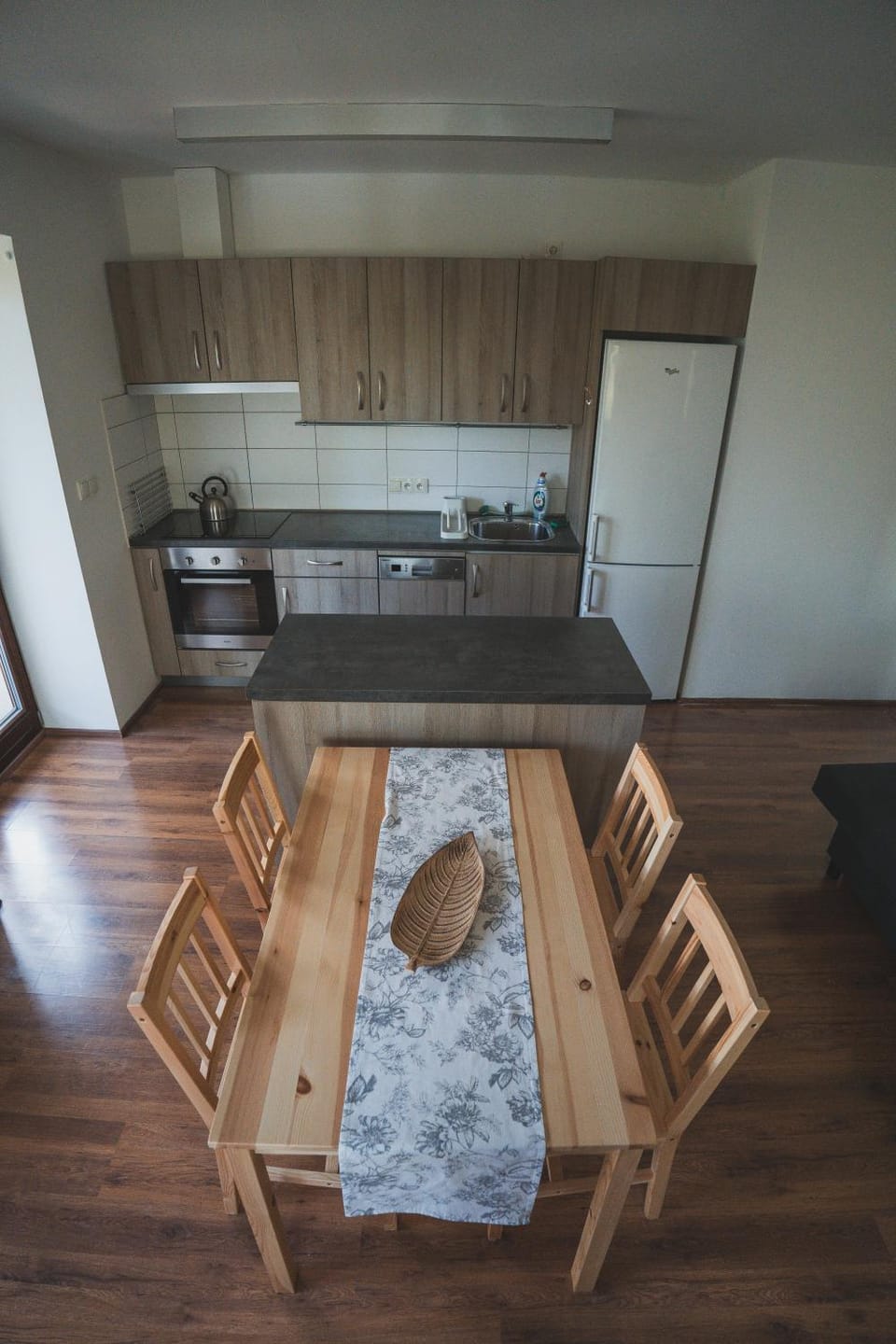 Kitchen or kitchenette, Kitchen or kitchenette, Dining area, stove