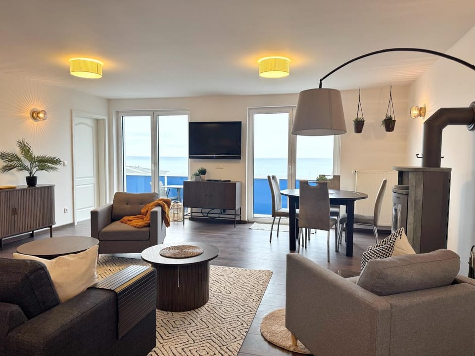 Living room, Seating area, Dining area