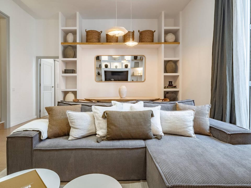 Communal lounge/ TV room, Living room