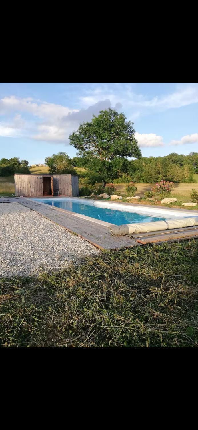 Swimming pool, Swimming pool