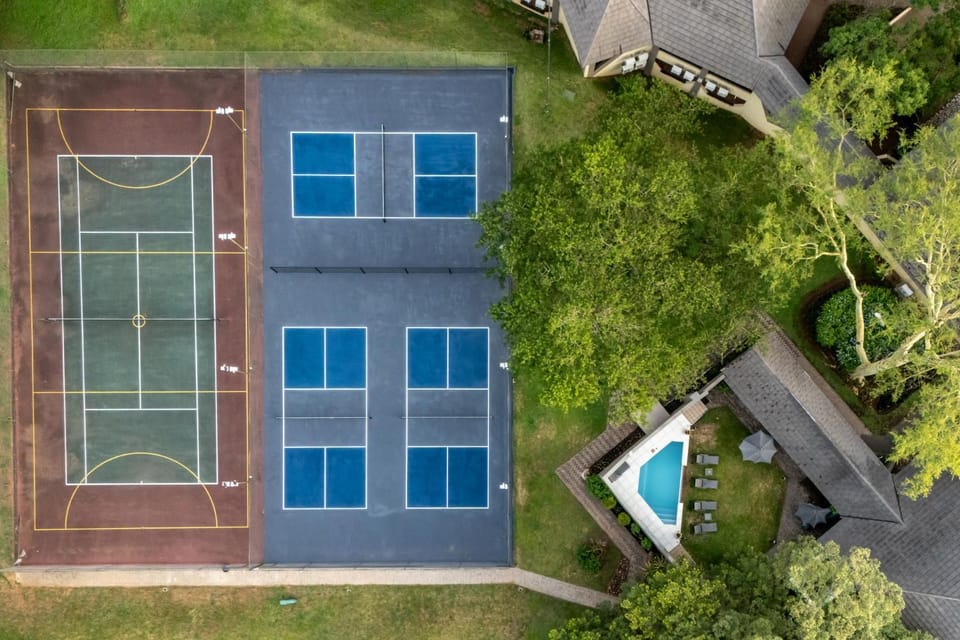 Tennis court