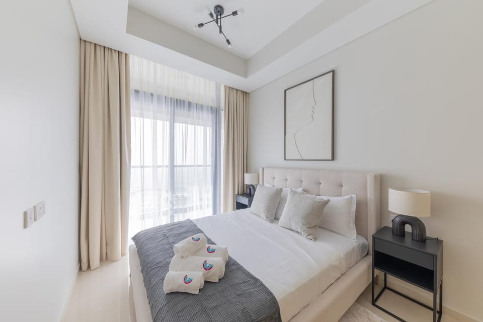Cozy 2BR in Business Bay, Aykon Tower Apartment in Dubai