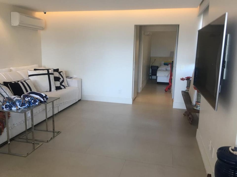 IP6001 - Ocean Flat Residence Service - Ipanema Apartment in Rio de Janeiro