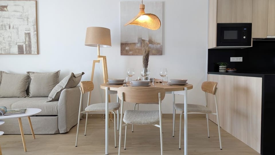 Living room, Dining area