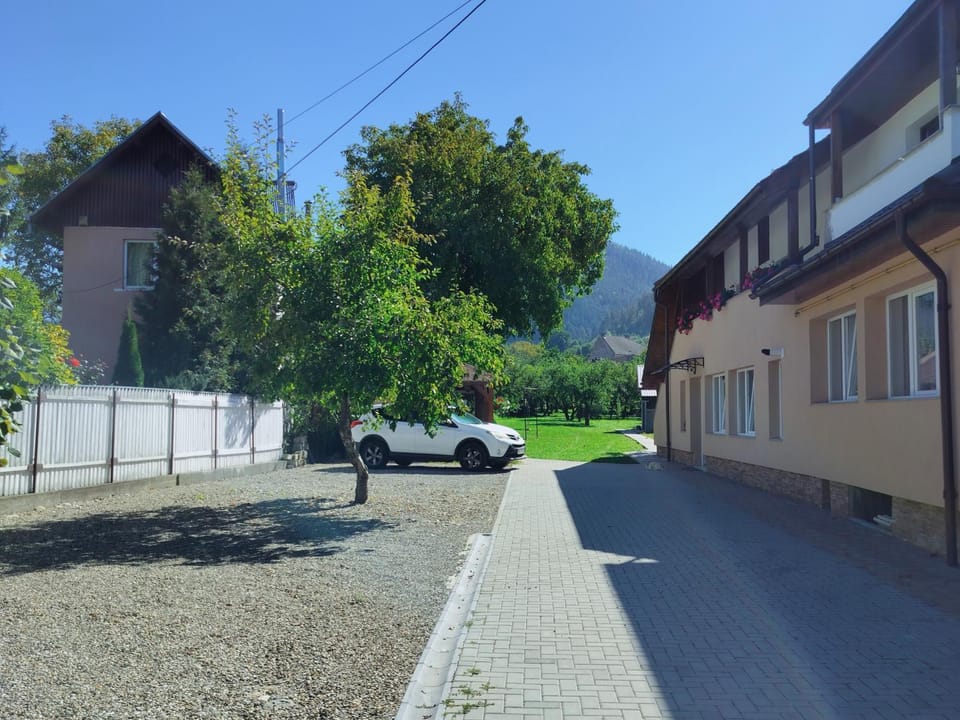 Property building, Day, Natural landscape, Mountain view, Parking
