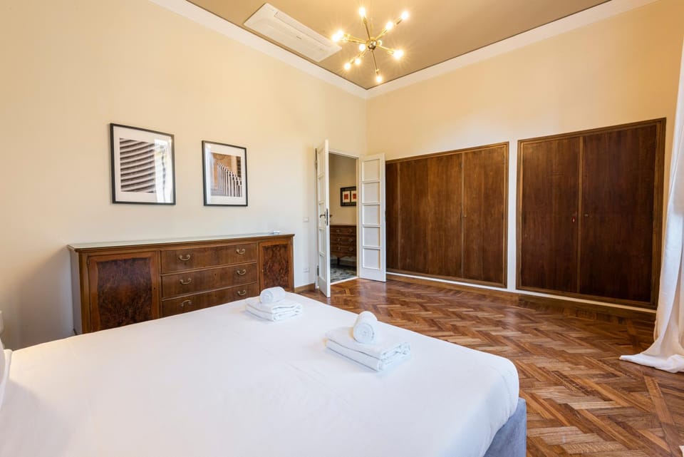 Bed, Photo of the whole room, Bedroom, wardrobe