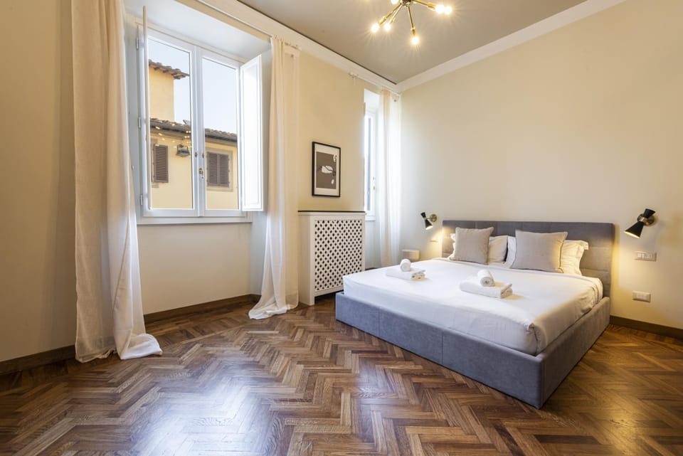 Bed, Photo of the whole room, Bedroom, towels