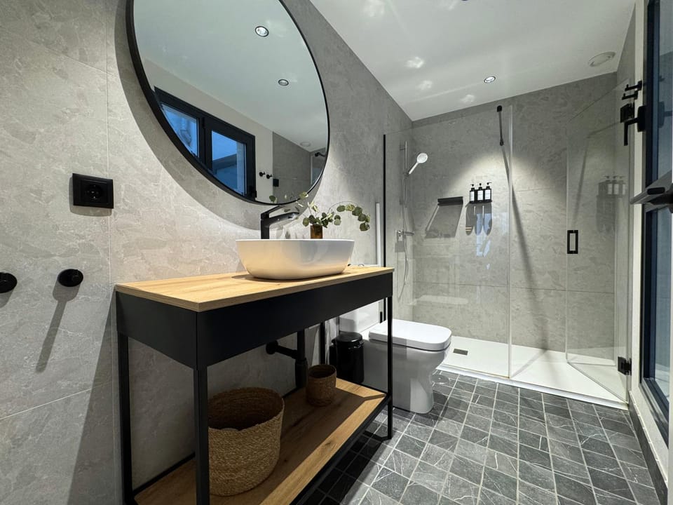 Shower, Bathroom