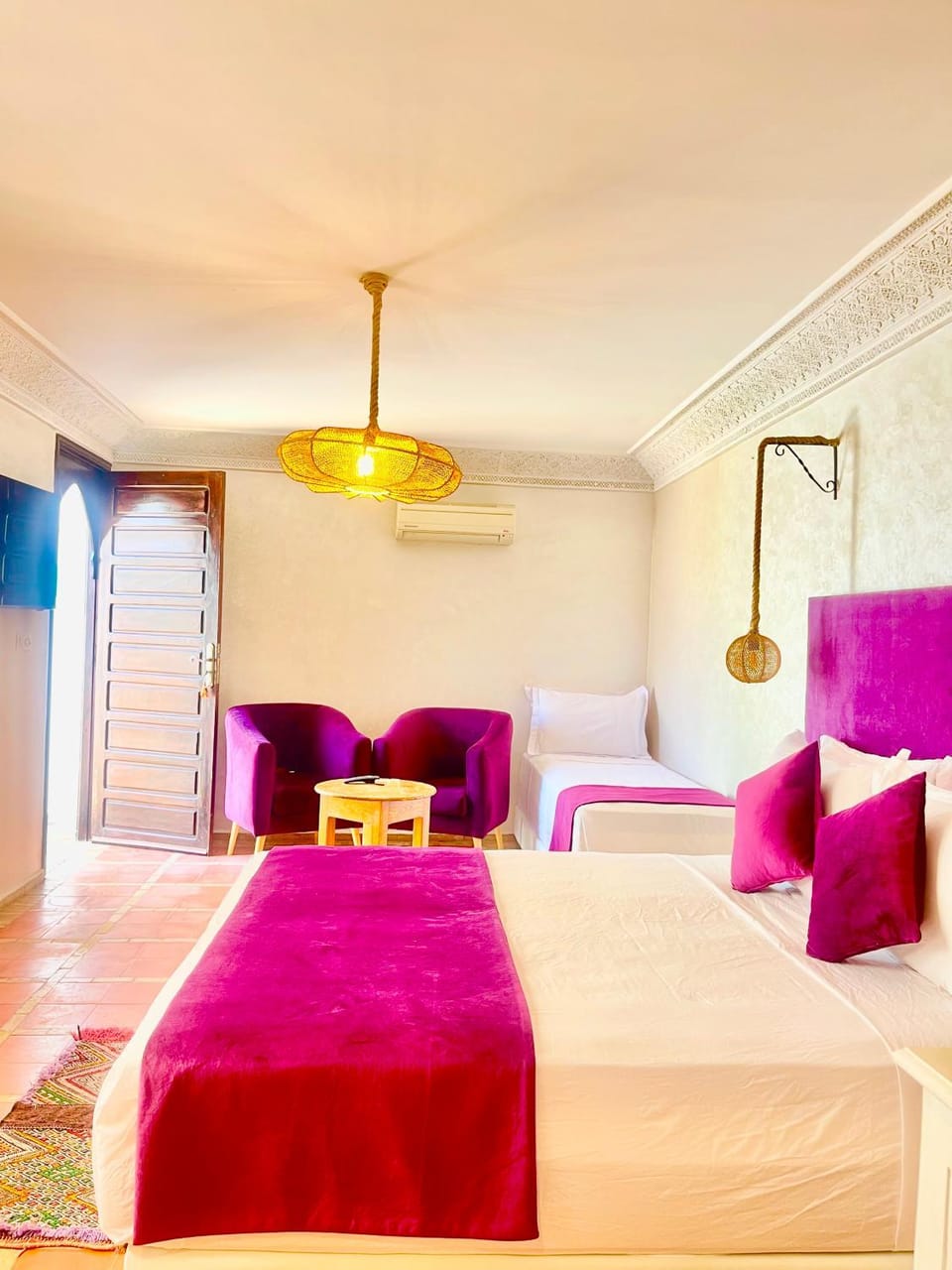 Bed, Photo of the whole room, Bedroom, air conditioner