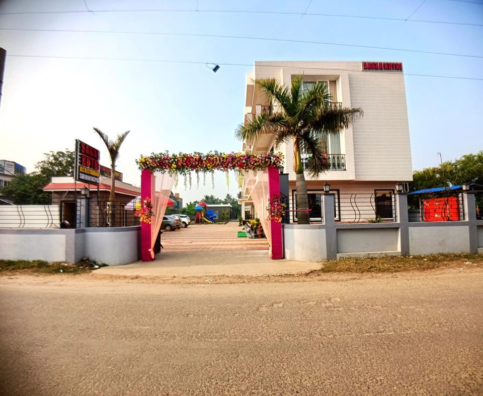 Property building, Day