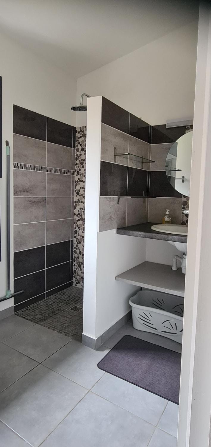 Shower, Bathroom