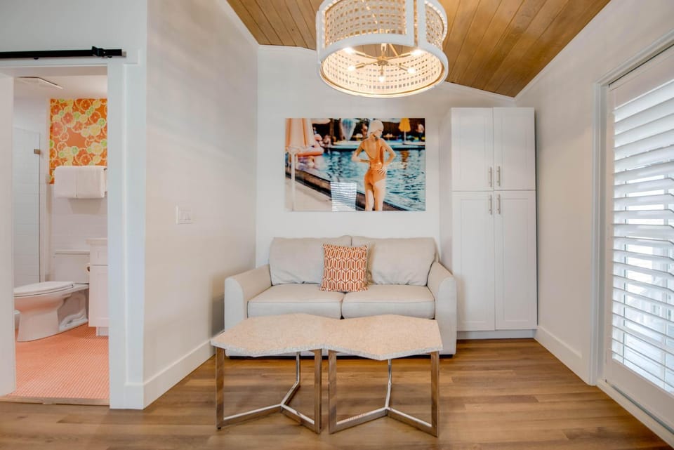 Citrus Queen at Custom House Inn Apartment in Key West