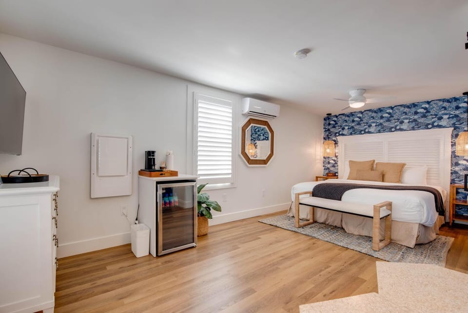 Chicken Water Cabana at Custom House Inn Apartment in Key West