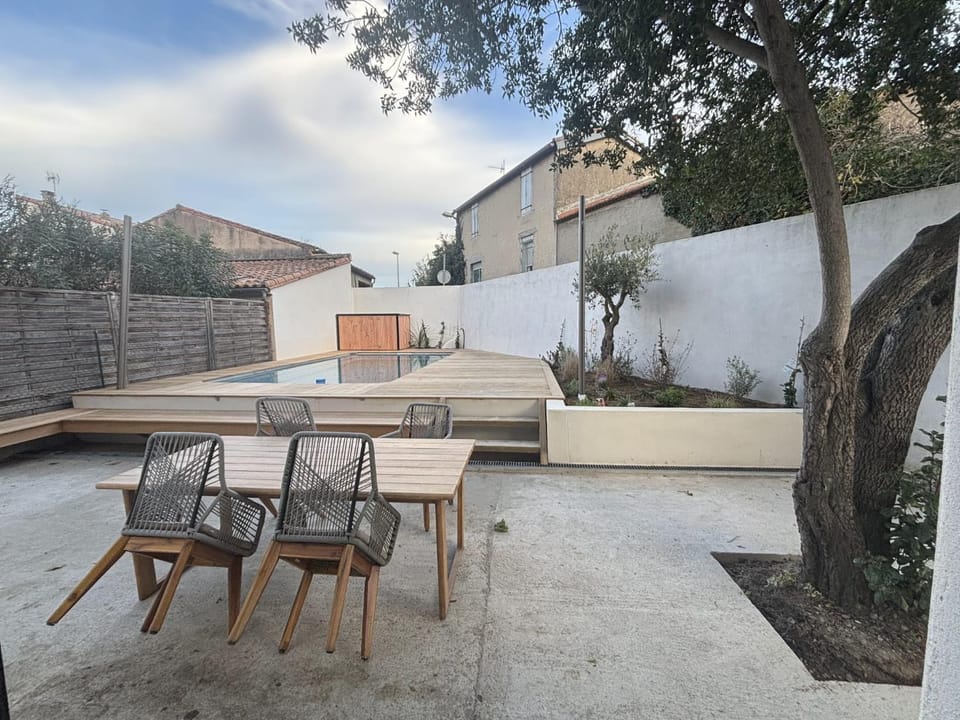 Day, Balcony/Terrace, Dining area, Swimming pool