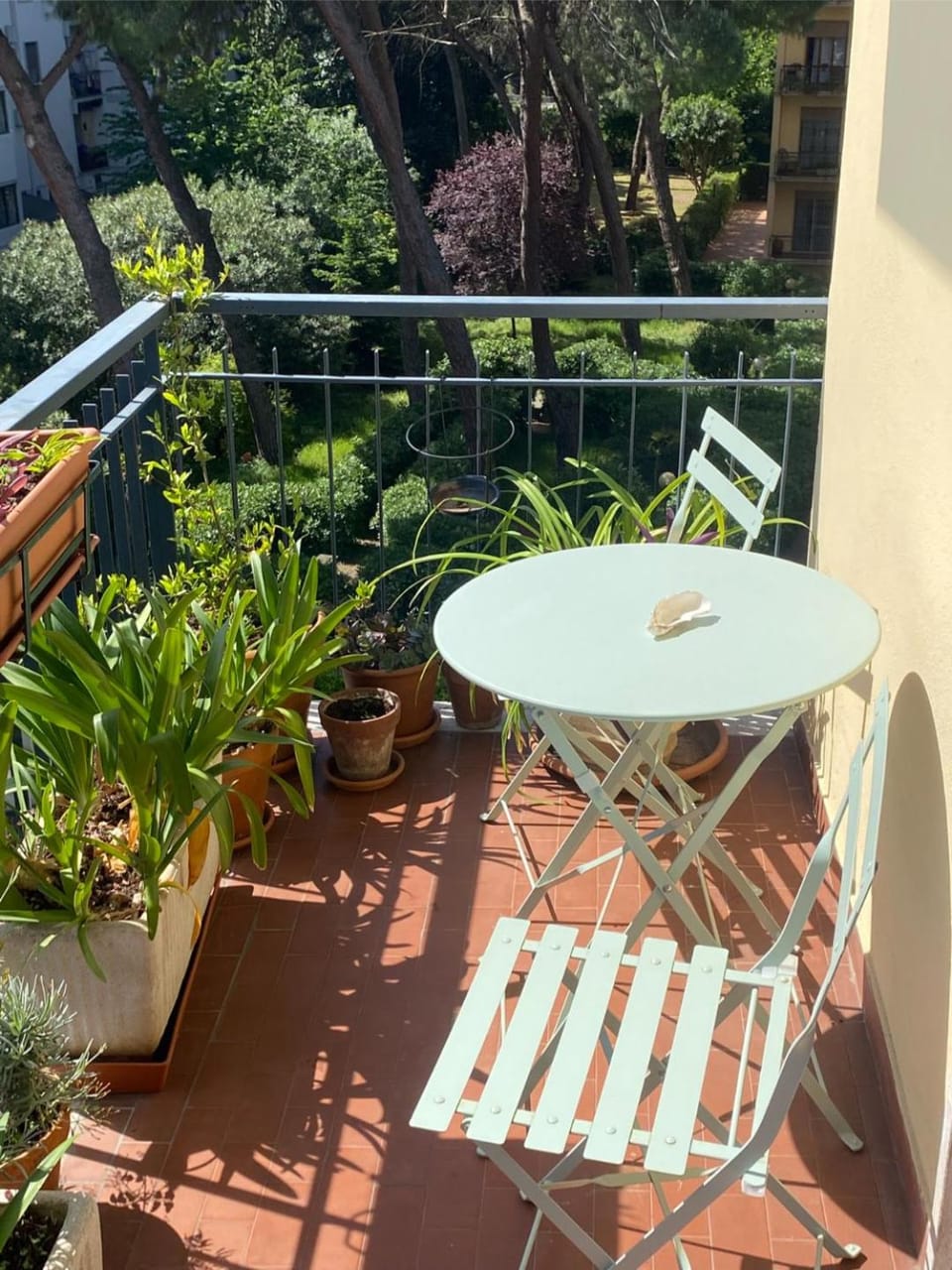 Camera Matrimoniale con bagno privato-struttura condivisa con Host-CASA ENEA Vacation rental in Florence