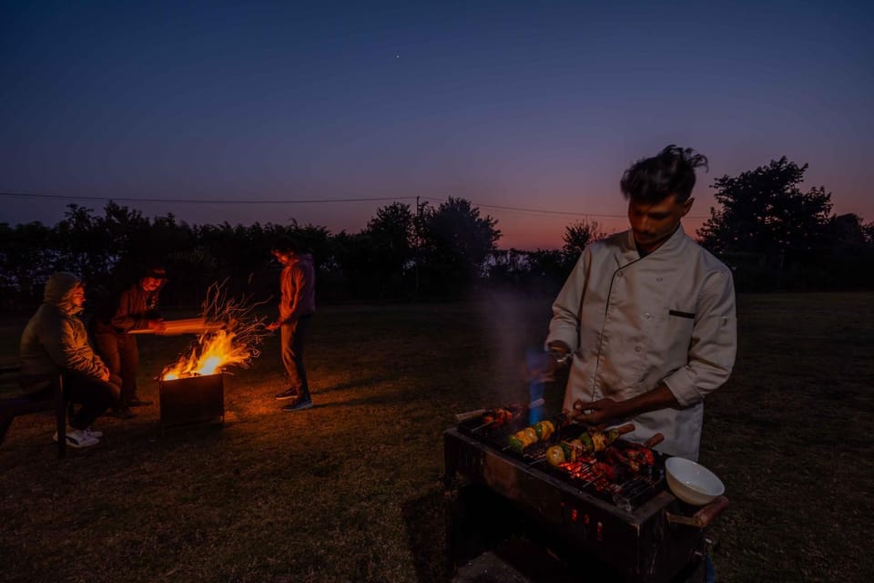 Natural landscape, BBQ facilities, Food and drinks, group of guests