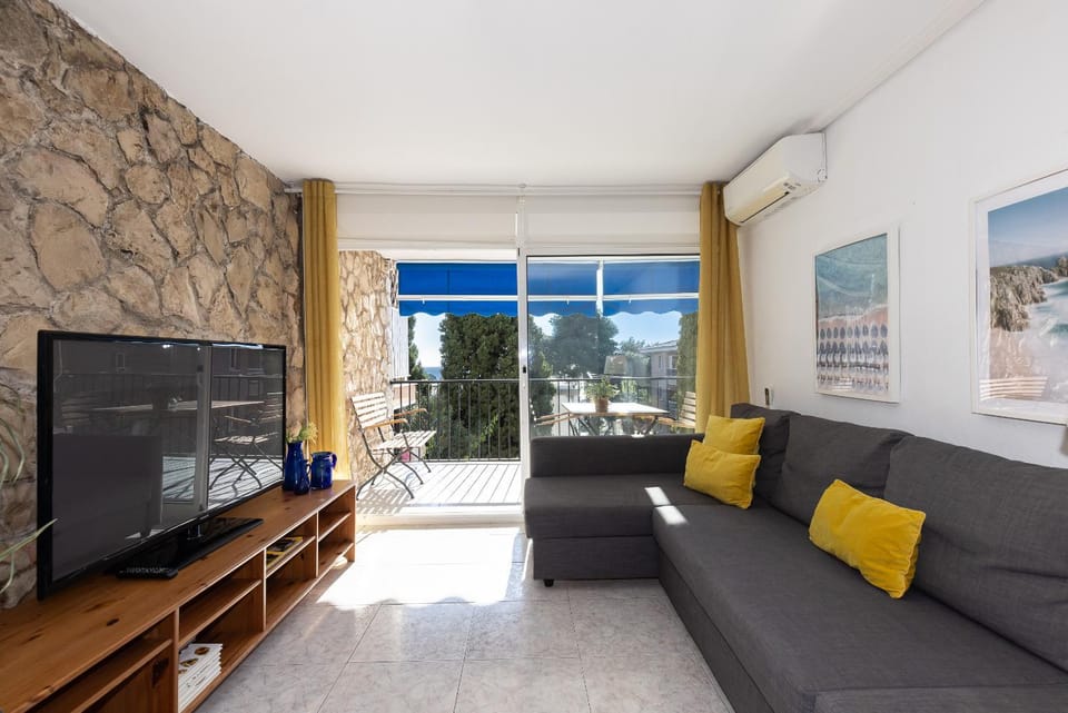 TV and multimedia, Living room, air conditioner