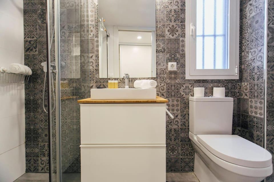 Amplio apartamento de diseño precioso con parking incluido en pleno centro Apartment in Seville