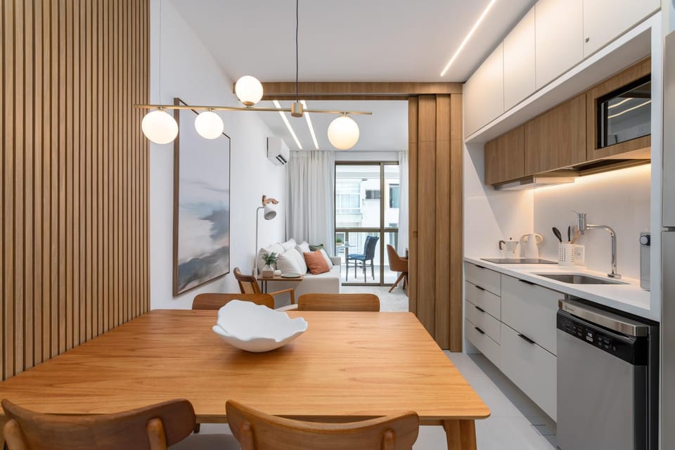 Kitchen or kitchenette, Dining area, dishwasher, stove