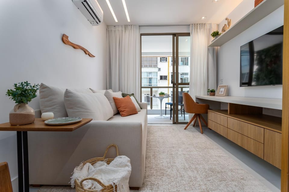 TV and multimedia, Living room, air conditioner