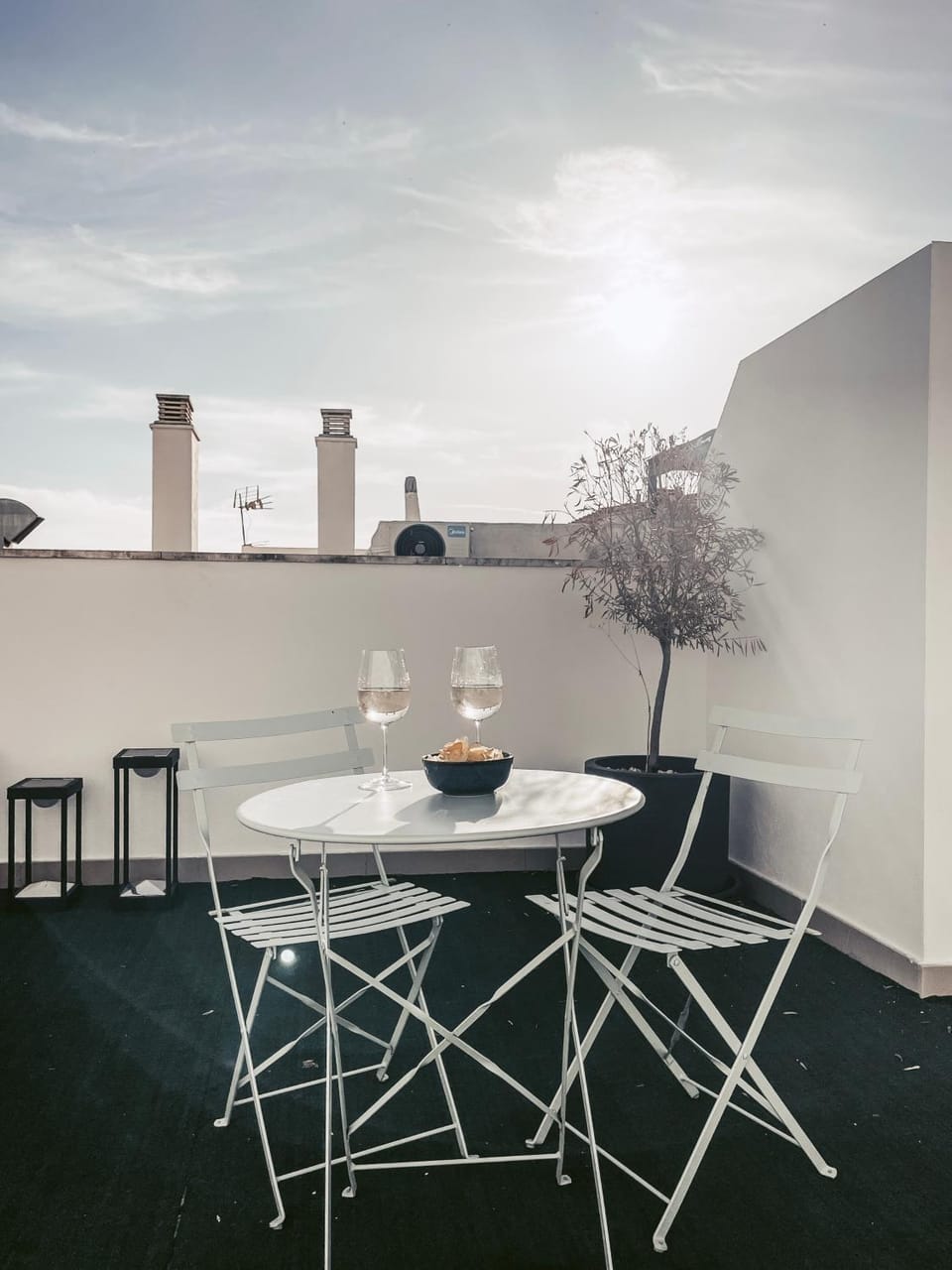 Patio, Day, Balcony/Terrace, Dining area