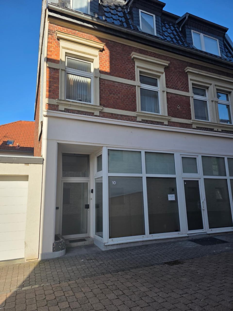 Property building, Facade/entrance
