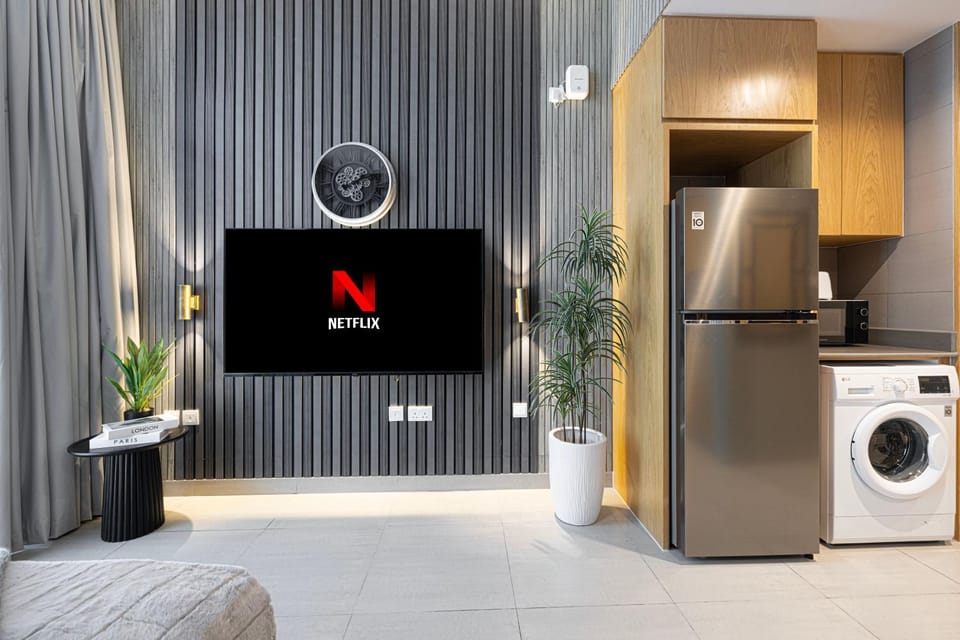 Luxury Studio Apartment in Al Mamsha - Pebble studio Apartment in Al Sharjah
