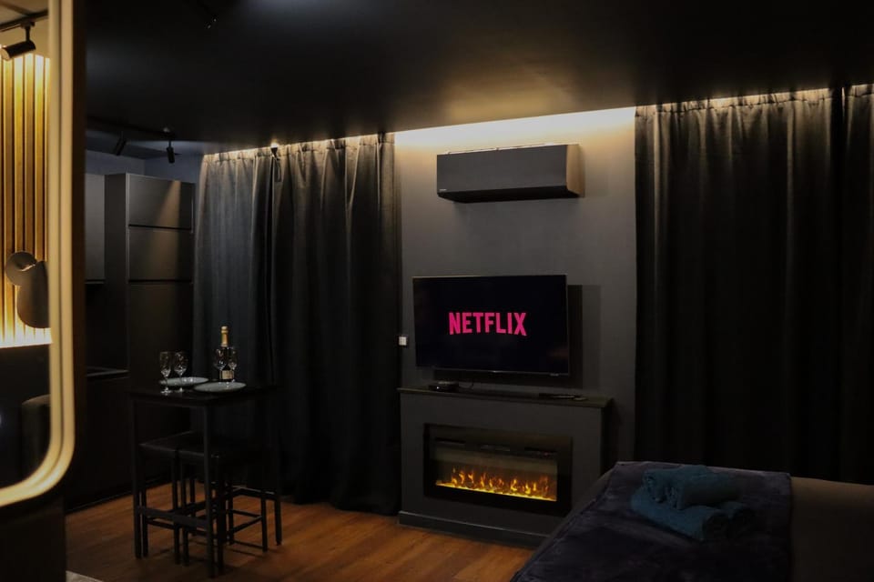 TV and multimedia, fireplace