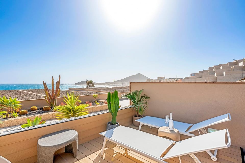 Balcony/Terrace, Sea view, sunbed