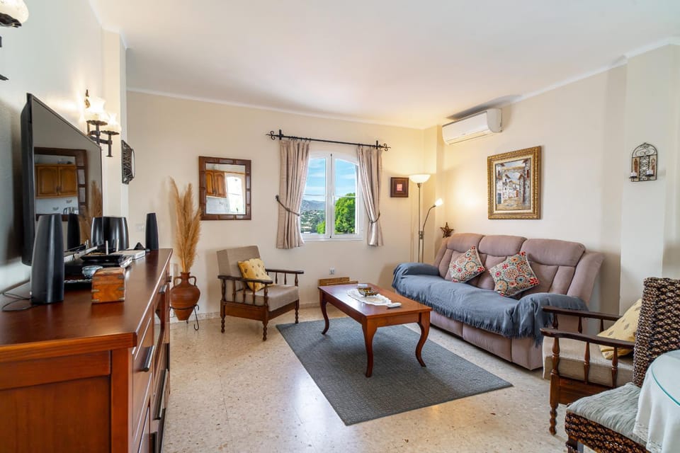 Communal lounge/ TV room, Living room