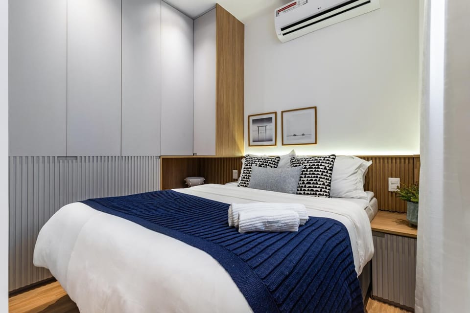 Bed, Photo of the whole room, Bedroom, air conditioner