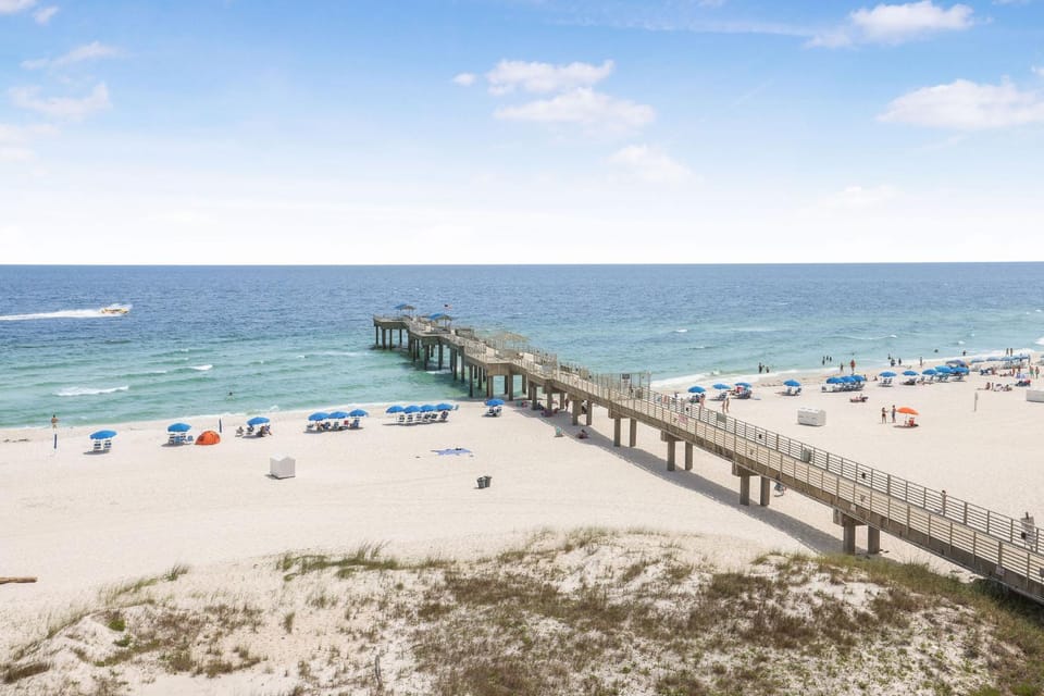 Four Seasons 402-E Private fishing pier House in Orange Beach