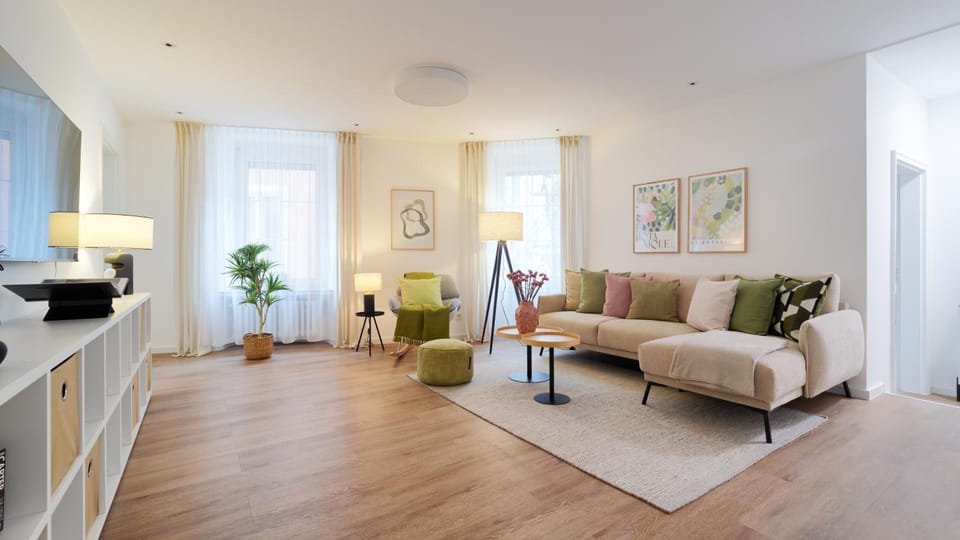 Living room, Photo of the whole room, Seating area