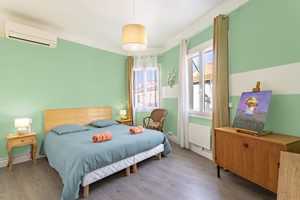 Living room, Bedroom