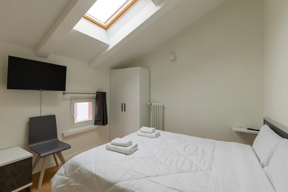 Bed, Photo of the whole room, Bedroom, towels, wardrobe