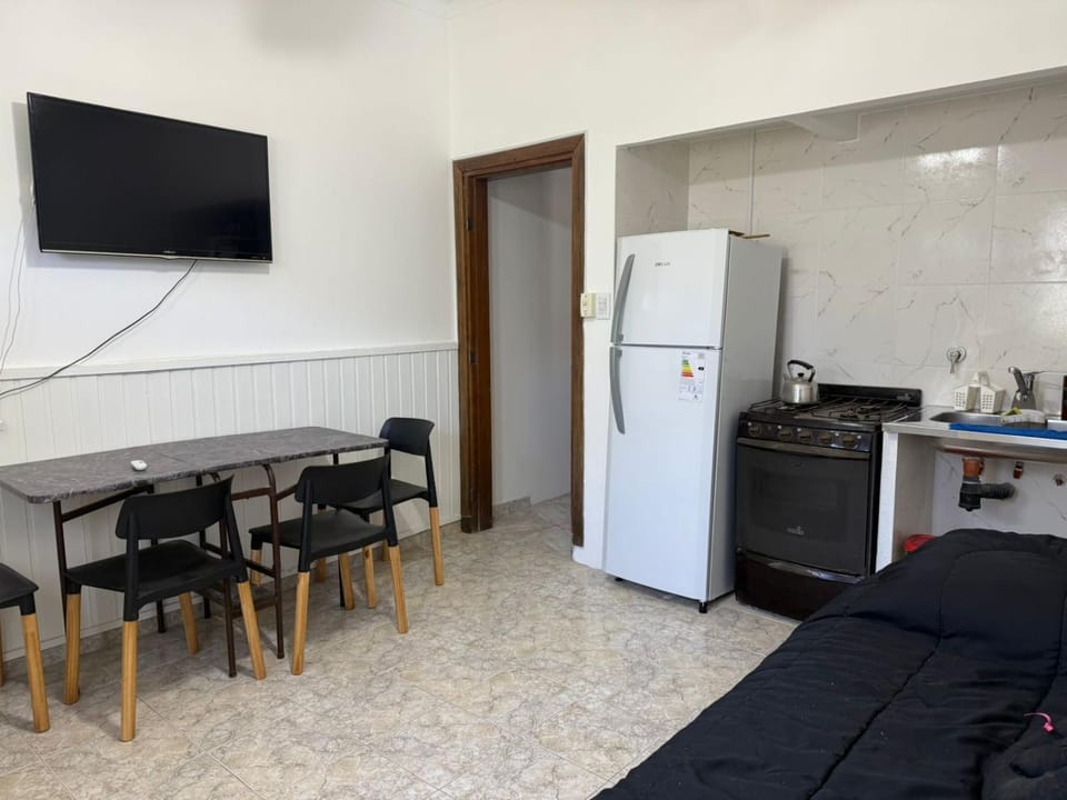 TV and multimedia, Kitchen or kitchenette, Dining area, oven