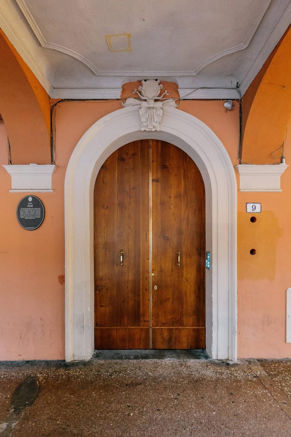 Facade/entrance