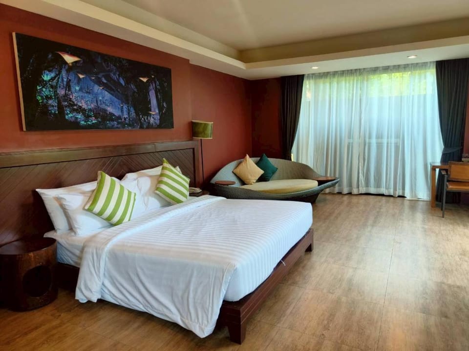 Bed, Seating area, Bedroom