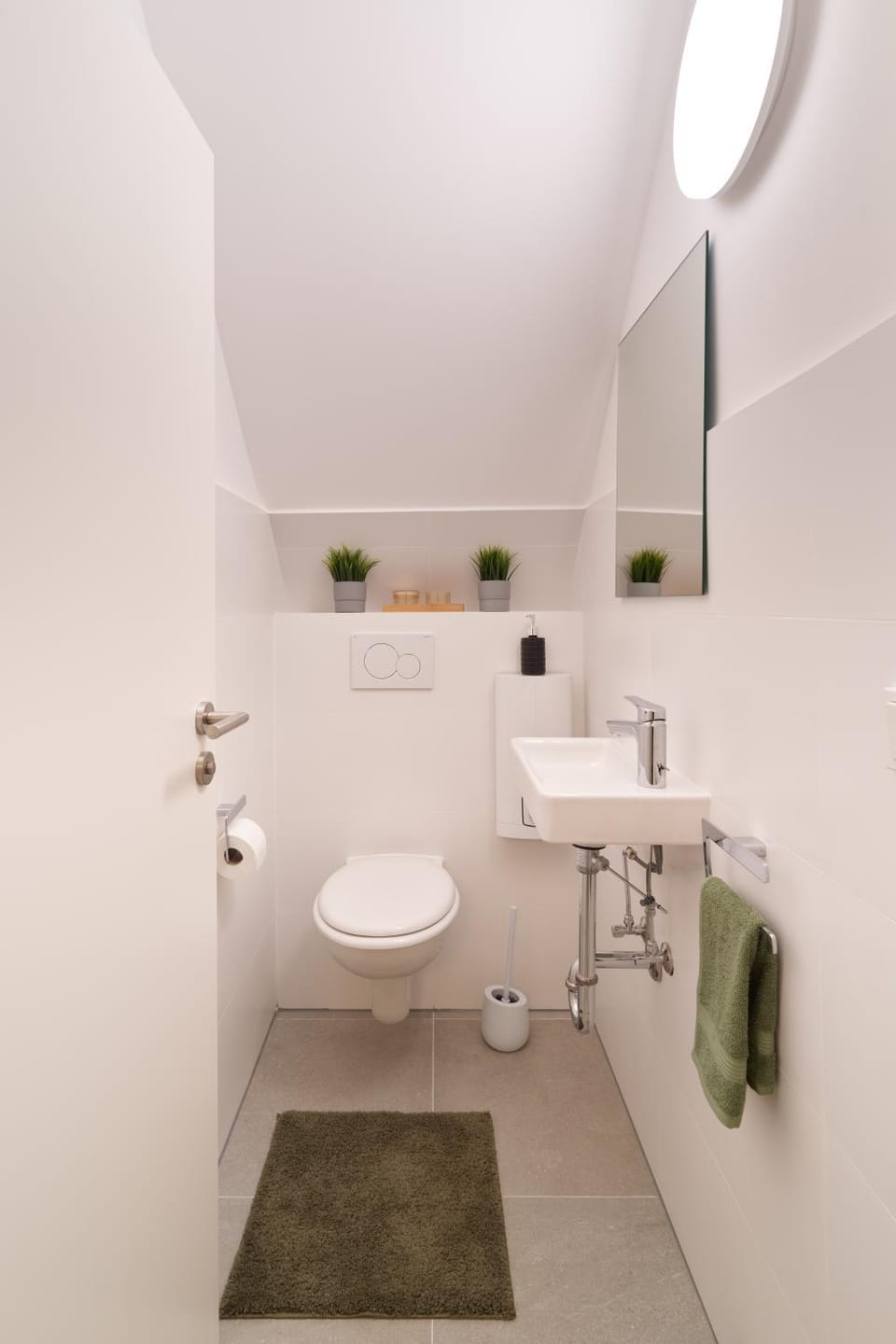 Toilet, Bathroom, towels