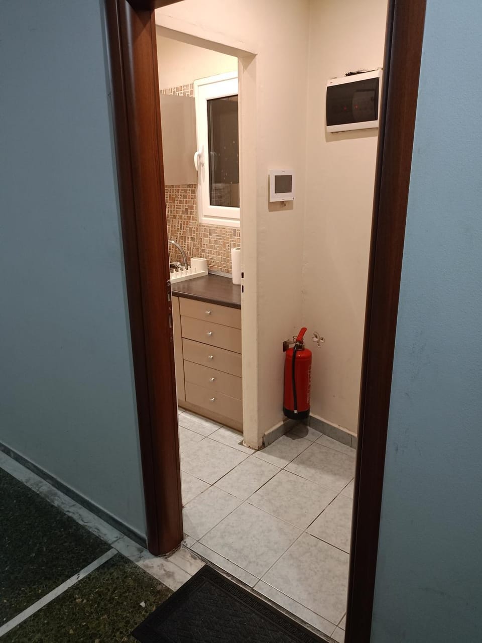 Kitchen or kitchenette