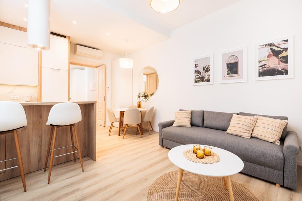 Living room, Seating area, Dining area