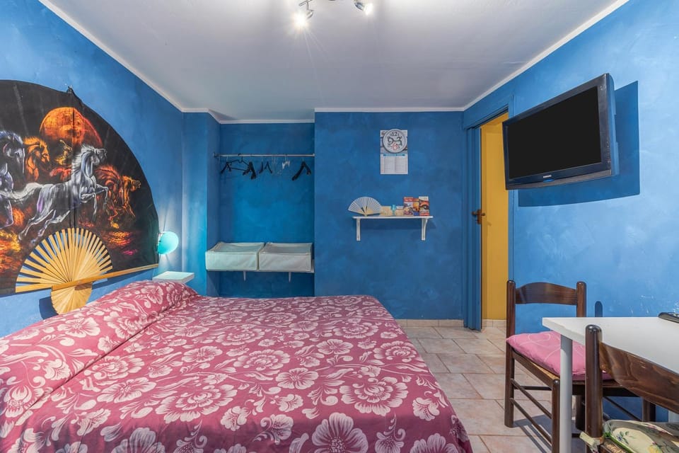 Property building, Living room, Bedroom