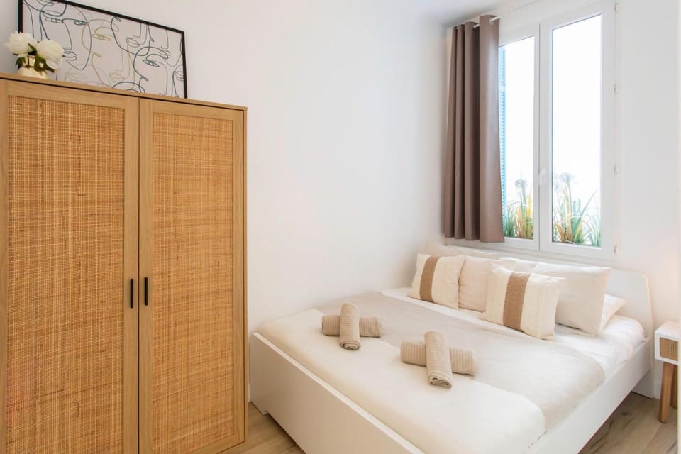 2BR - Heart of Juan-les-Pins Apartment in Antibes