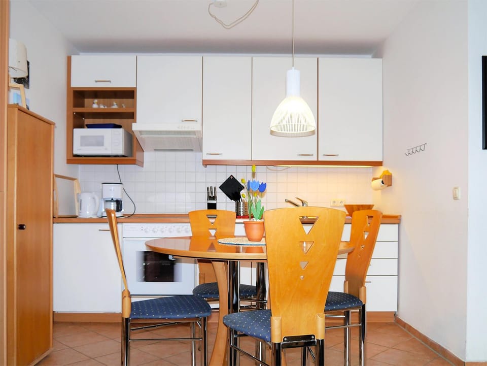 Eichenpark Haus 2 Wohnung 2 Apartment in Prerow