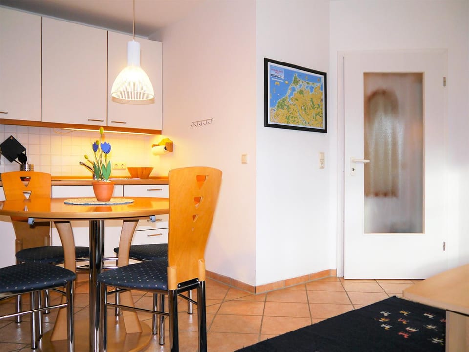 Eichenpark Haus 2 Wohnung 2 Apartment in Prerow